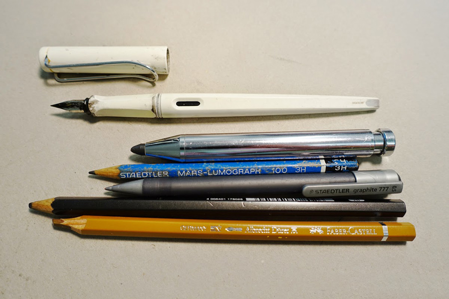 What coloured pencils do you use and why? - Liz Steel : Liz Steel