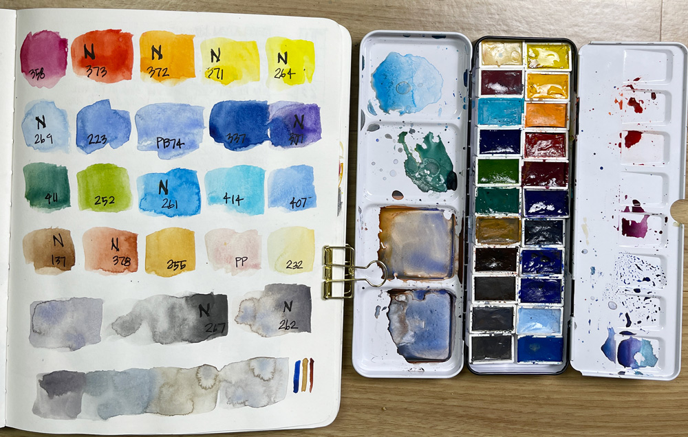 Roman Szmal : Aquarius : Watercolour Paint : Full Pan : Mixing Palette :  Set of 14 - Roman Szmal : Aquarius Watercolour Paint - Roman Szmal - Brands